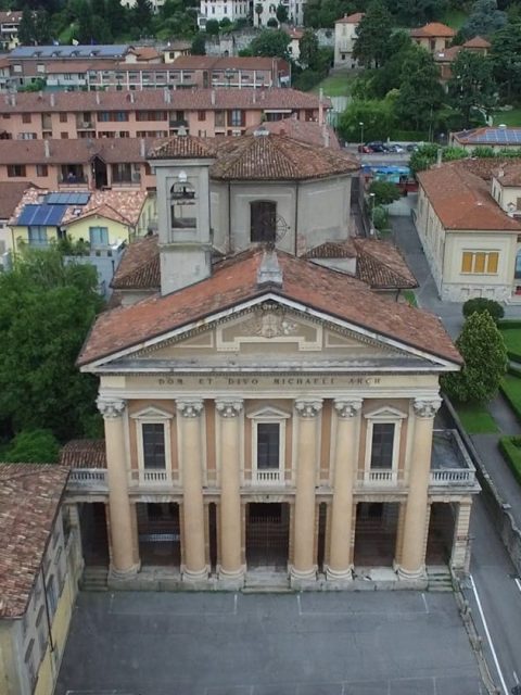 foto vetrina san michele